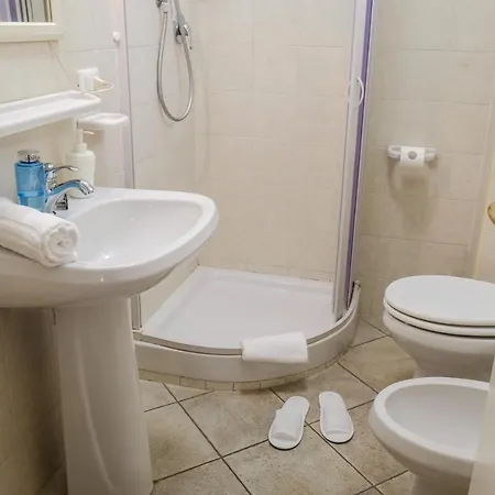 Re Monti فندق مبيت وإفطار 4*