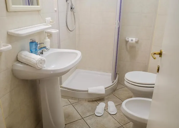 Re Monti לינה וארוחת בוקר 4*