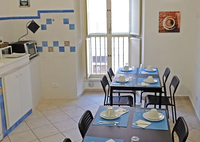 לינה וארוחת בוקר Re Monti 4*