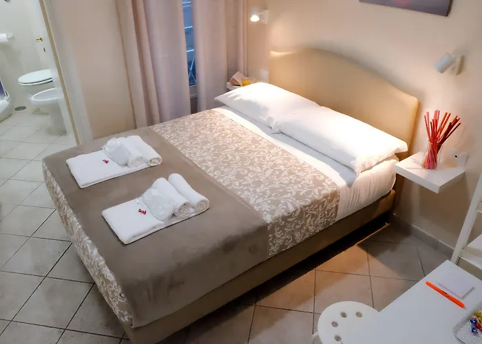 Re Monti לינה וארוחת בוקר 4*