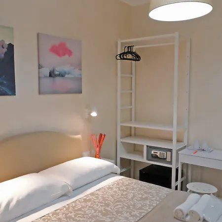 Re Monti 4* Rome