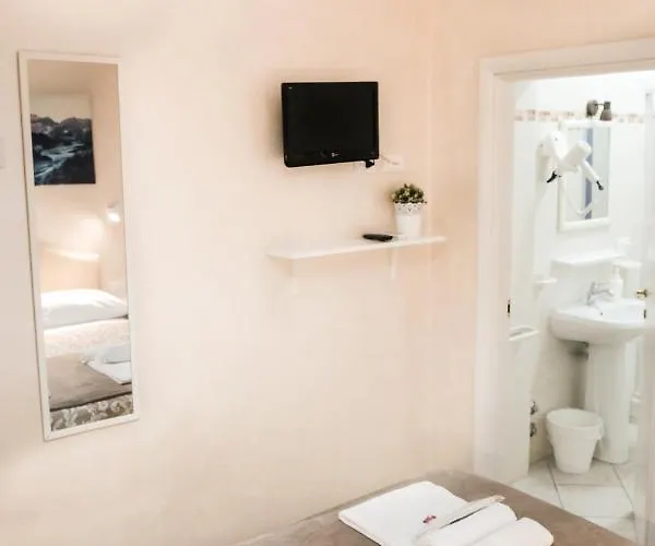 Frühstückspension Re Monti 4*